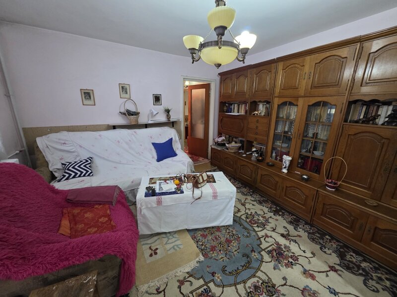 Iuliu Maniu, piata Veteranilor, 5 minute metrou, stradal, vedere fata,